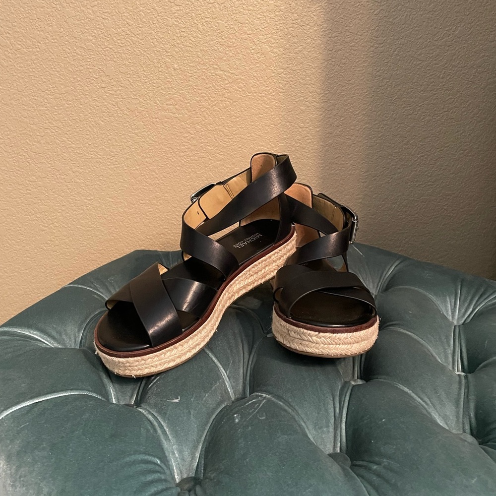 Size 7 MICHAEL KORS SANDALS, BLACK LEATHER, Excellent Condition, Gently Worn
